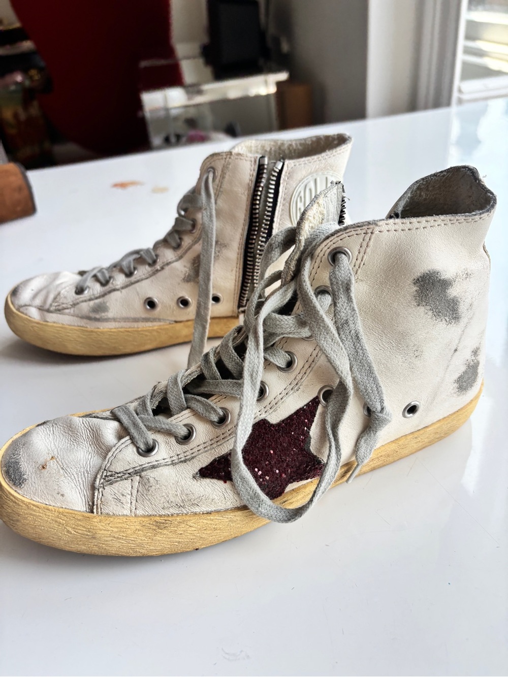 White High-Top Sneaker with Burgundy Glitter Star - Picture 4 of 5